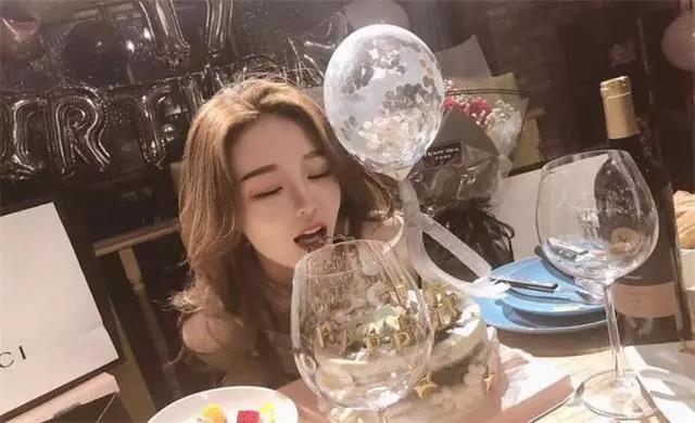  呼吁抖音“封殺”溫婉的那些人，像極了吃人的獸。